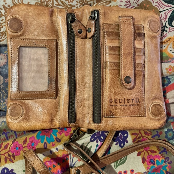 Bed Stu Bayshore Cadence Leather Crossbody Clutch in tan rustic - Picture 6 of 6